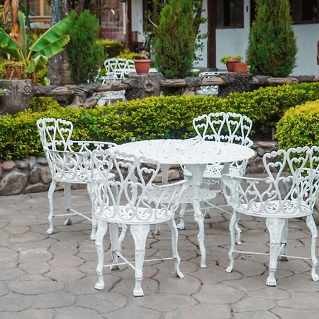 Hostal Jardin Escondido Vilcabamba Kültér fotó