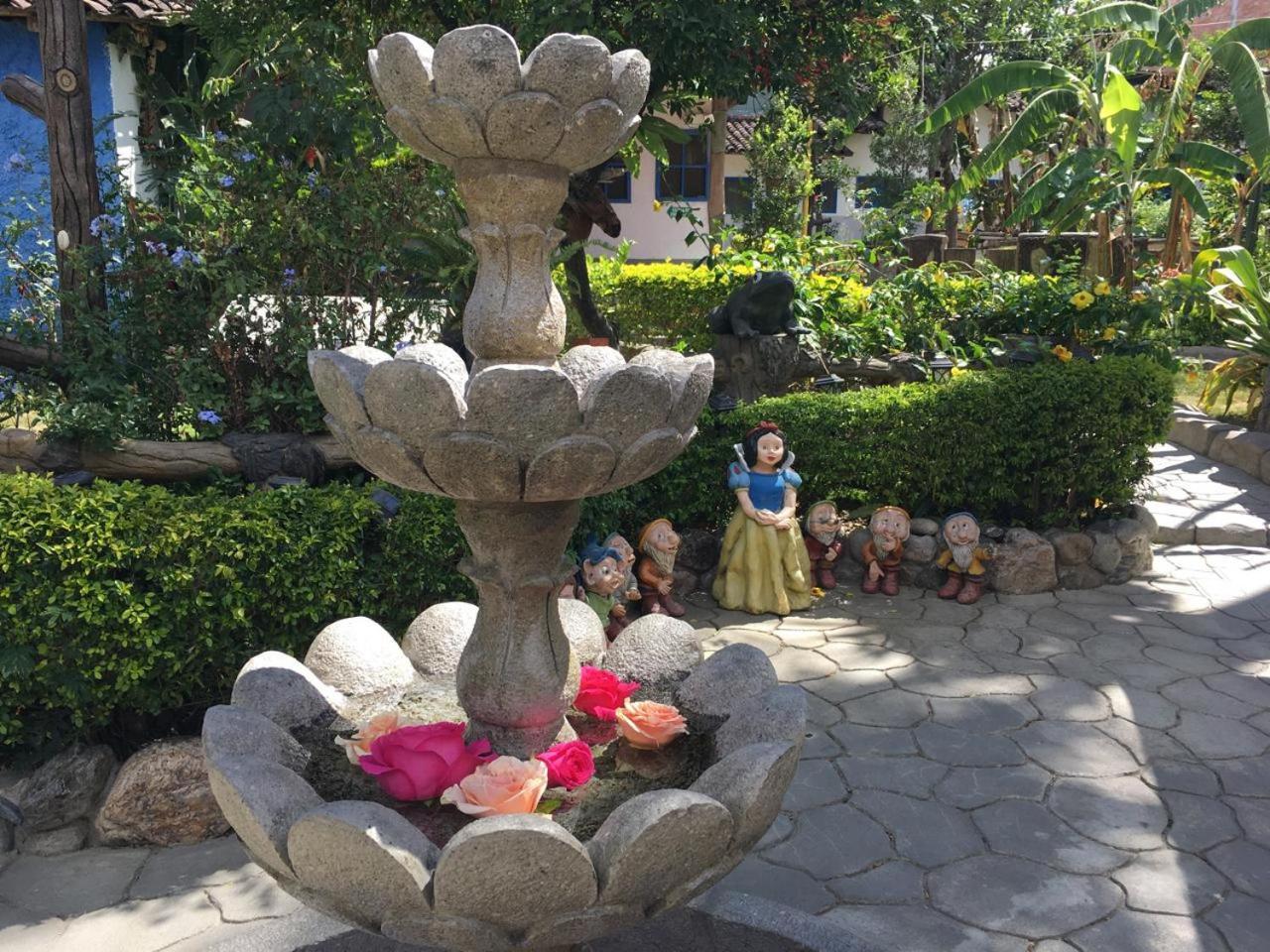 Hostal Jardin Escondido Vilcabamba Kültér fotó
