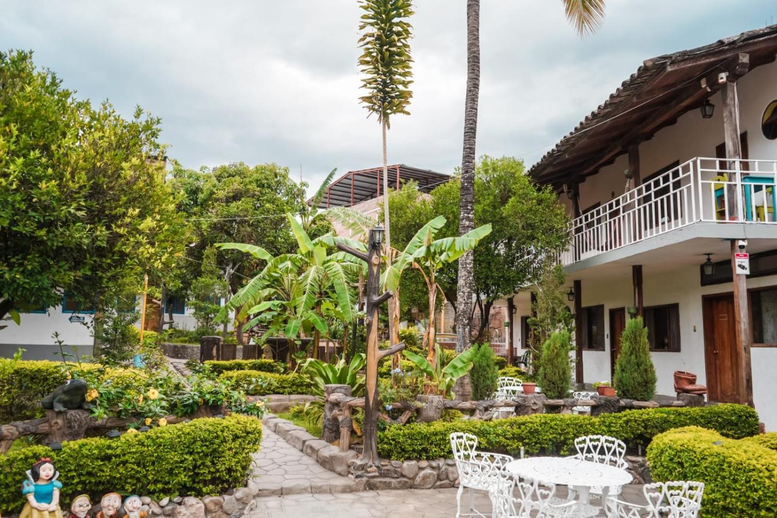 Hostal Jardin Escondido Vilcabamba Kültér fotó